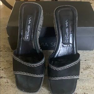 Via Spiga Gingo Suede w/ Embroidery Mules